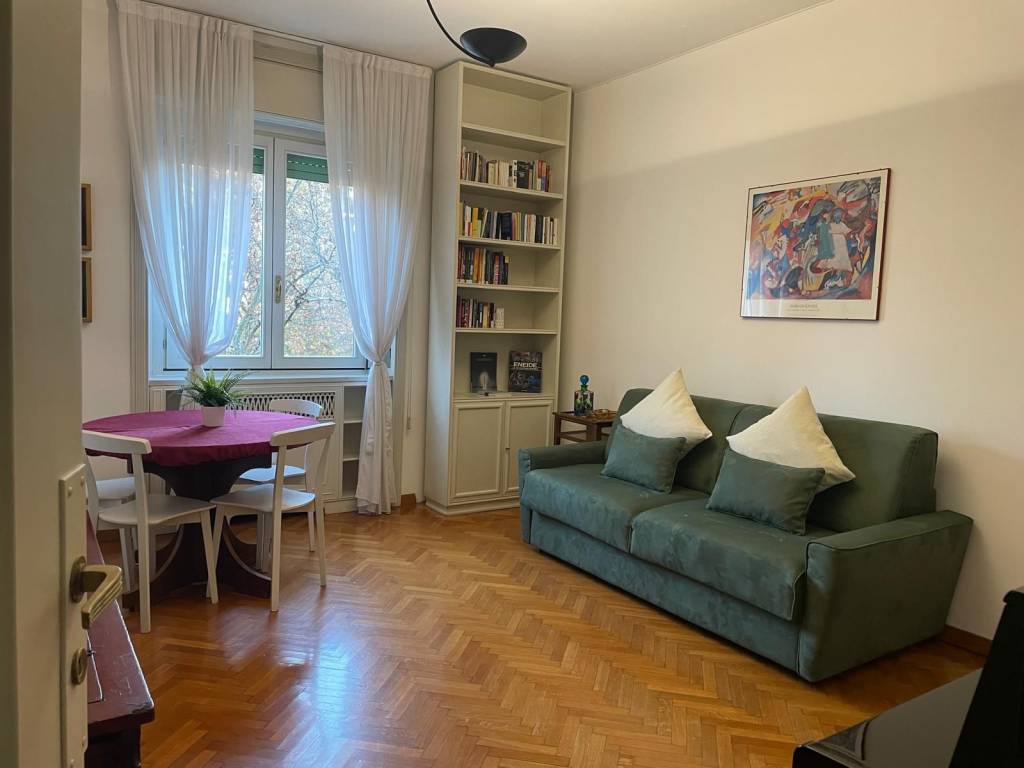 appartamento in vendita a Milano in zona Sempione