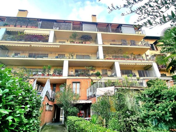 appartamento in vendita a Milano in zona Dergano