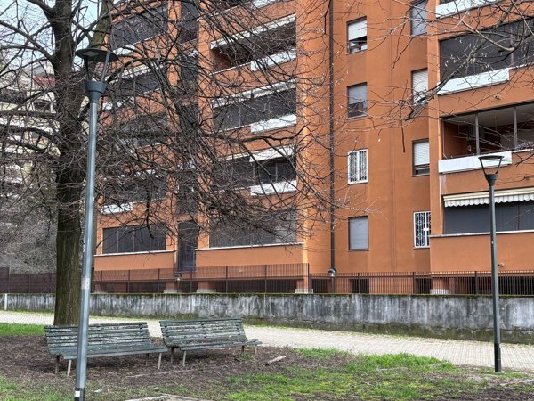 appartamento in vendita a Milano in zona Gratosoglio