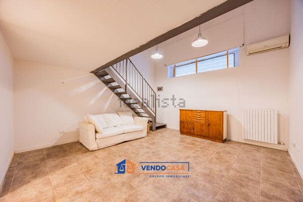 appartamento in vendita a Milano in zona Porta Genova