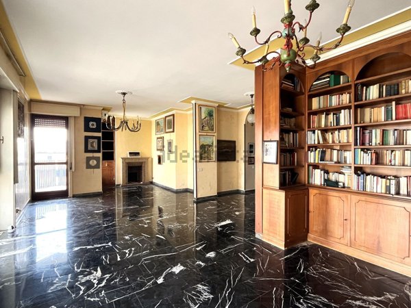 appartamento in vendita a Milano in zona Piazzale Lodi