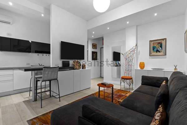 appartamento in vendita a Milano in zona Porta Genova