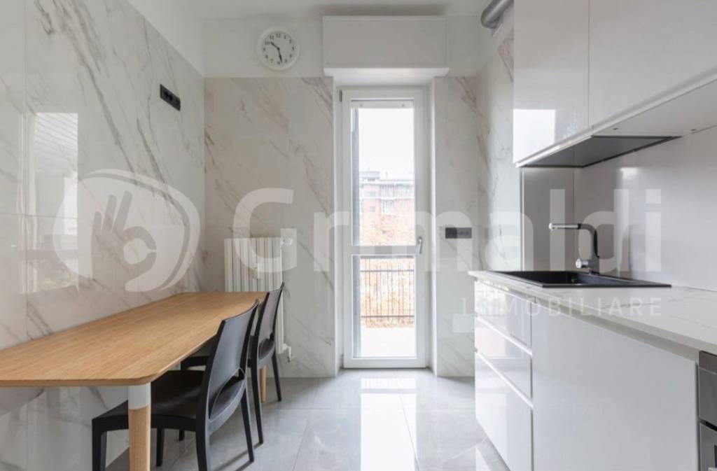 appartamento in vendita a Milano in zona Famagosta