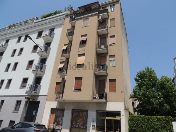 appartamento in vendita a Milano in zona Piazzale Lodi