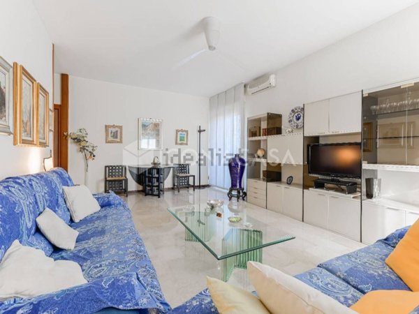 appartamento in vendita a Milano in zona Maggiolina