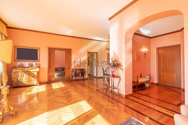 appartamento in vendita a Milano in zona Centro Direzionale