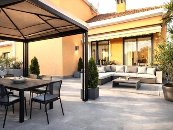 appartamento in vendita a Milano in zona Isola