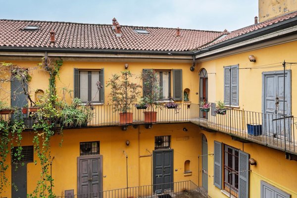 appartamento in vendita a Milano in zona Porta Genova