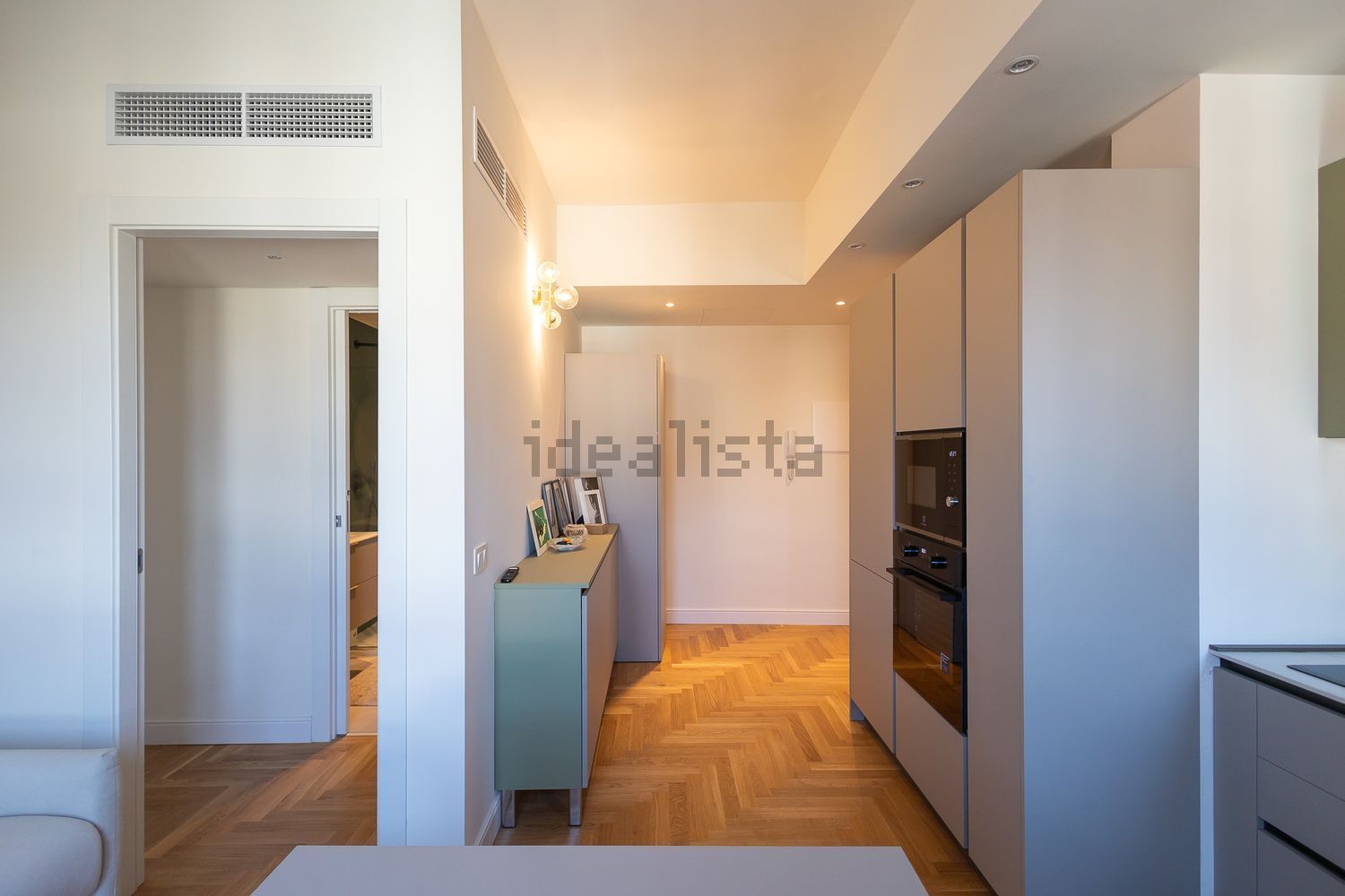 appartamento in vendita a Milano in zona Porta Genova