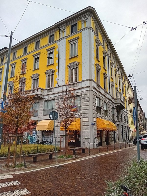 appartamento in vendita a Milano in zona Sempione