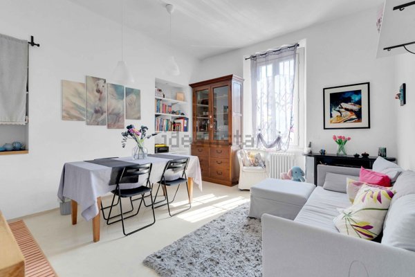 appartamento in vendita a Milano in zona Porta Genova