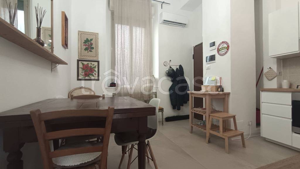 appartamento in vendita a Milano in zona Famagosta