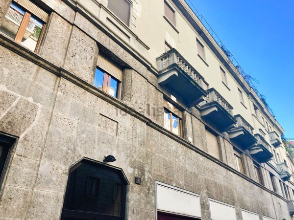 appartamento in vendita a Milano in zona Guastalla
