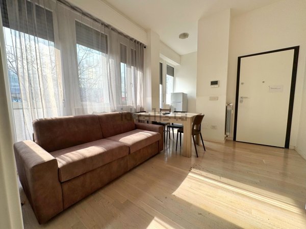 appartamento in vendita a Milano in zona Guastalla