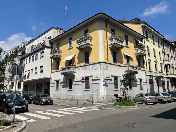 appartamento in vendita a Milano in zona Stadera
