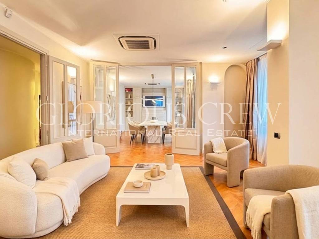 appartamento in vendita a Milano in zona Porta Nuova