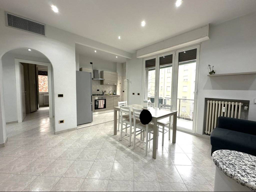 appartamento in vendita a Milano in zona Stadera