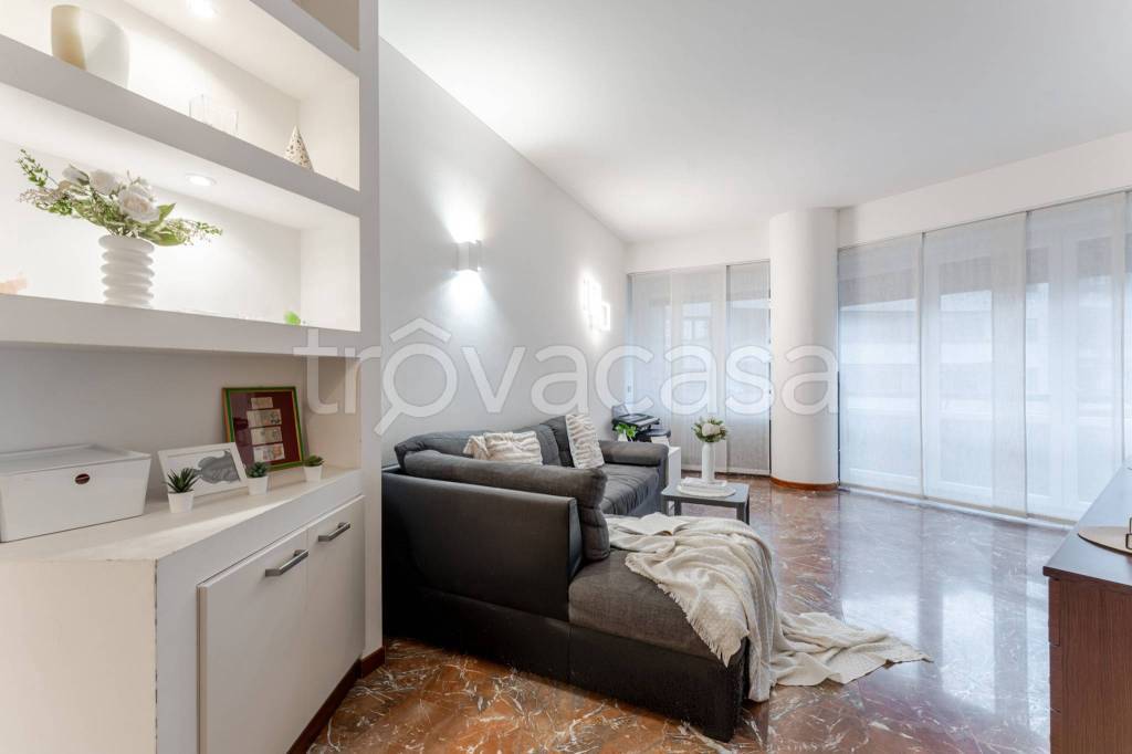 appartamento in vendita a Milano in zona Città Studi