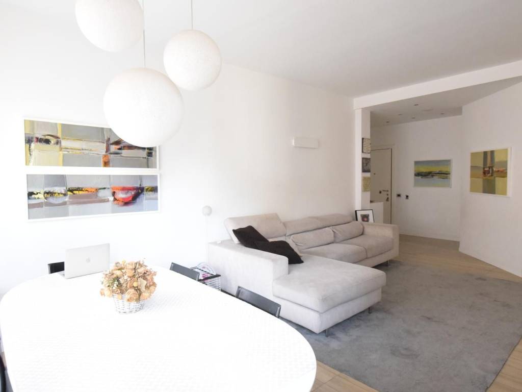 appartamento in vendita a Milano in zona Sempione