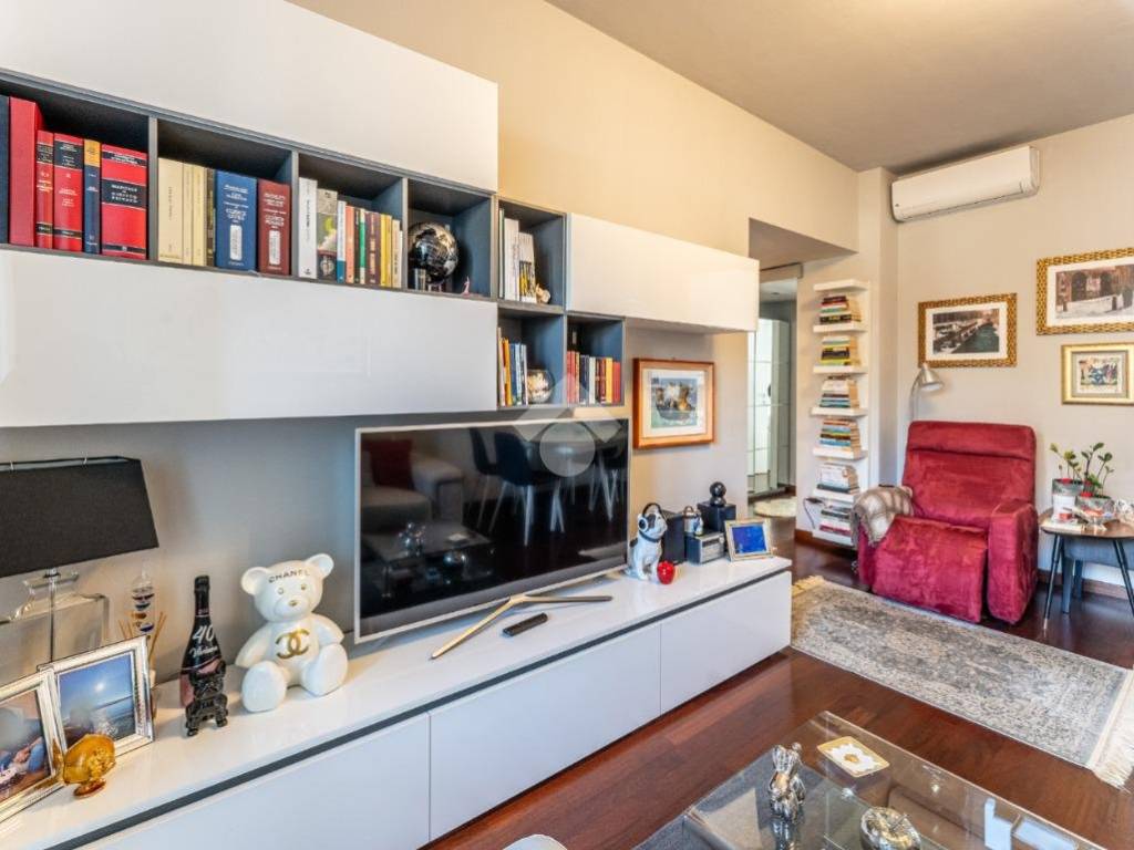 appartamento in vendita a Milano in zona Isola