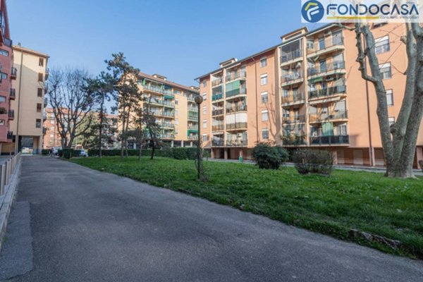 appartamento in vendita a Milano in zona Chiesa Rossa