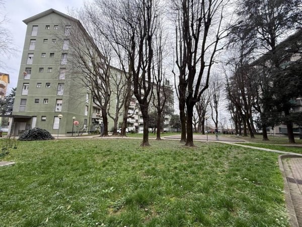 appartamento in vendita a Milano in zona Forlanini