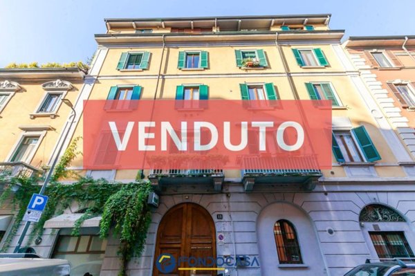 appartamento in vendita a Milano in zona Cascina dei Pomi