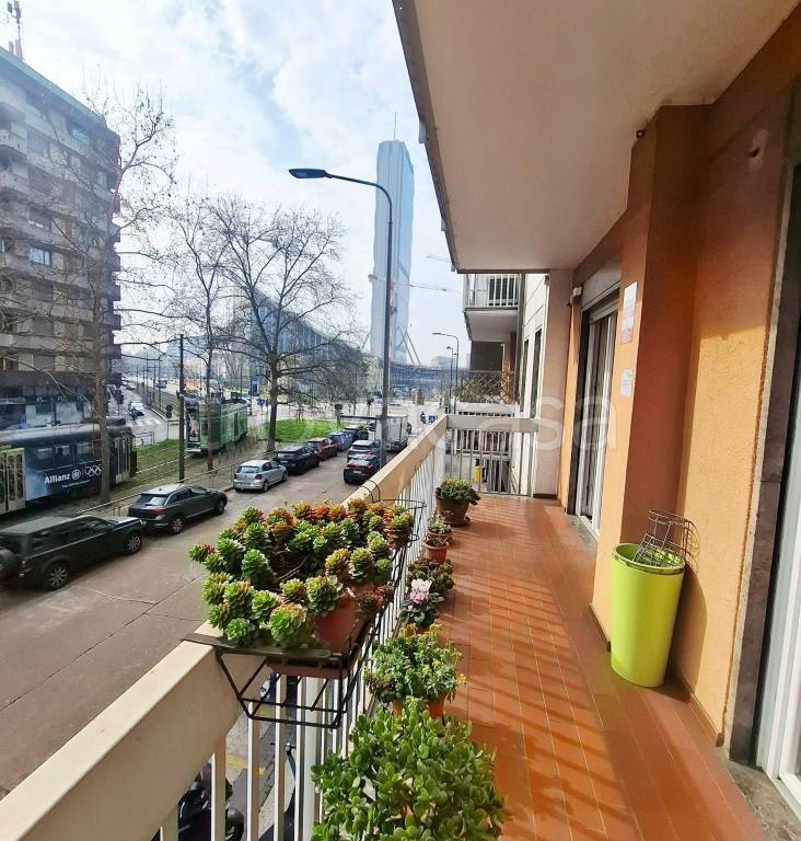 appartamento in vendita a Milano in zona Sempione