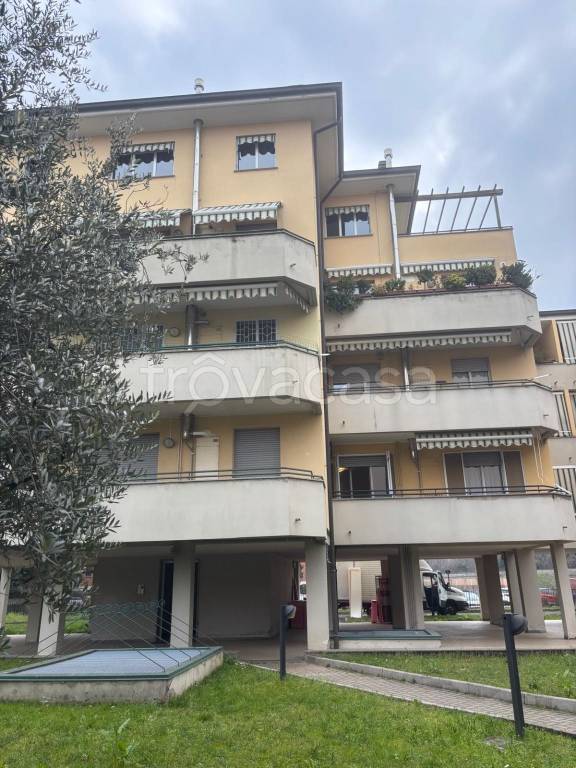 appartamento in vendita a Milano in zona Greco