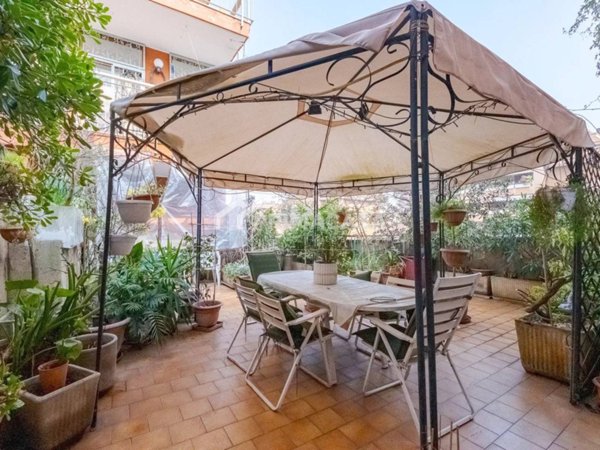 appartamento in vendita a Milano in zona Adriano