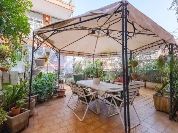 appartamento in vendita a Milano in zona Adriano
