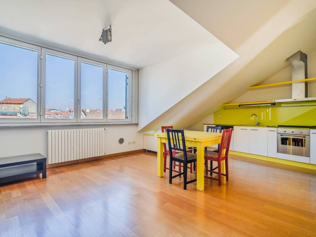 appartamento in vendita a Milano in zona Porta Genova