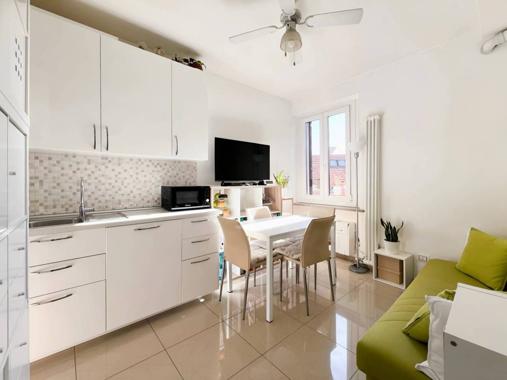 appartamento in vendita a Milano in zona Piazzale Lodi