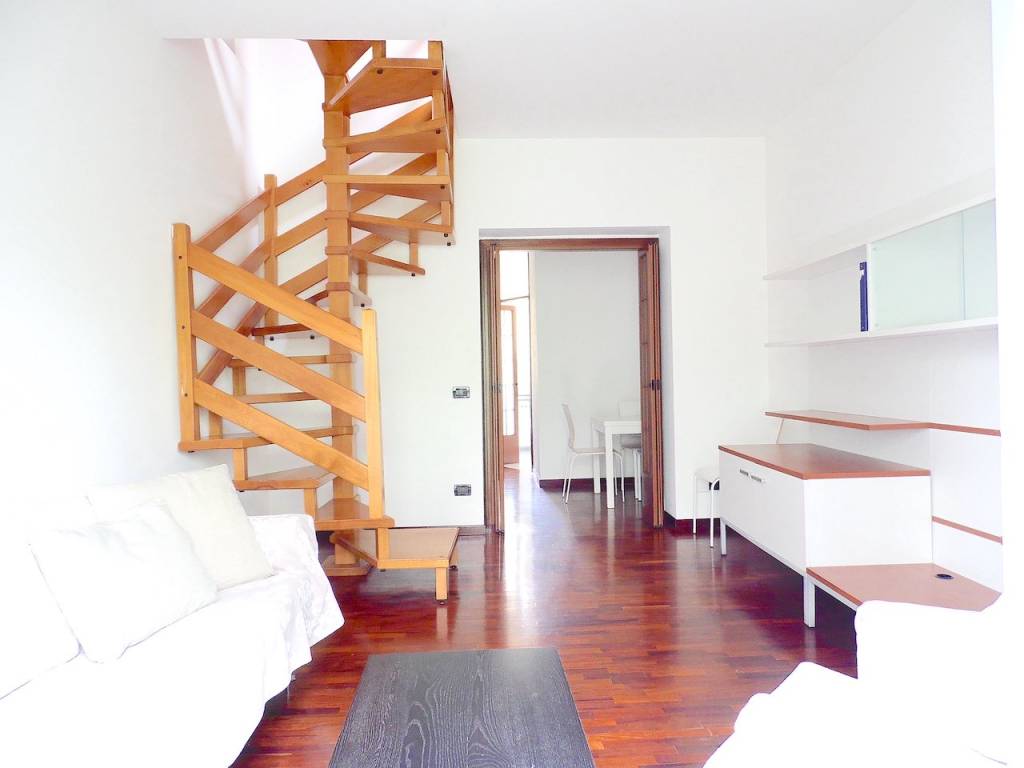 appartamento in vendita a Milano in zona Centro Direzionale