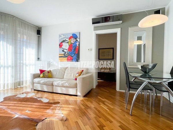 appartamento in vendita a Milano in zona Lambrate