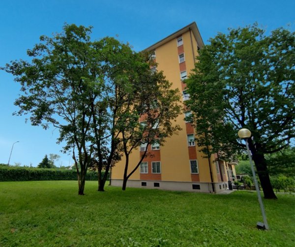 appartamento in vendita a Milano in zona Baggio