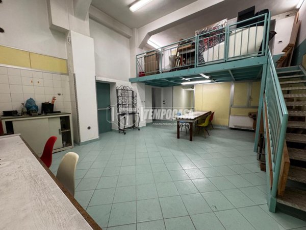 appartamento in vendita a Milano in zona Lambrate