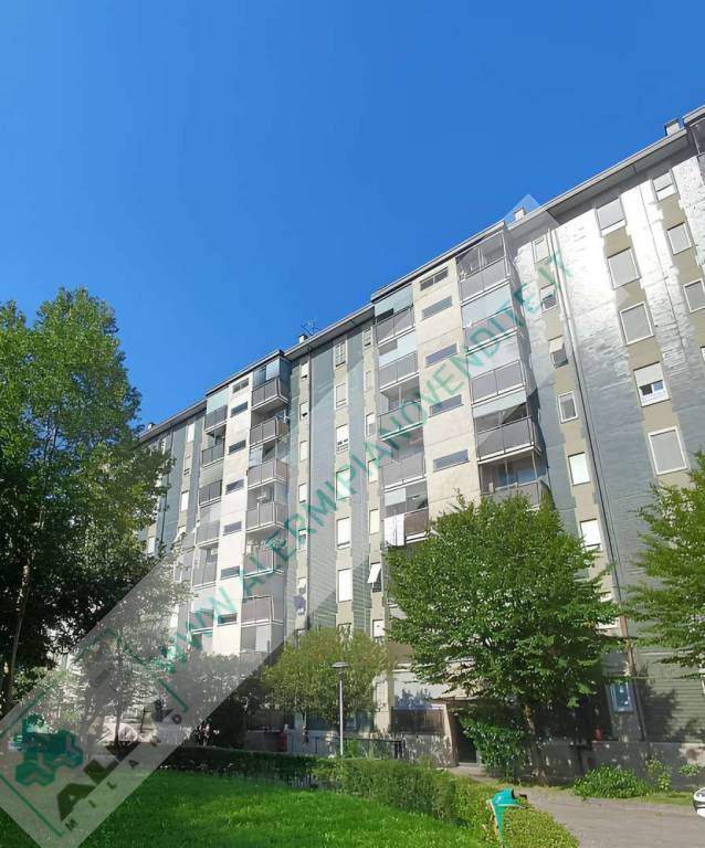 appartamento in vendita a Milano in zona Gallaratese