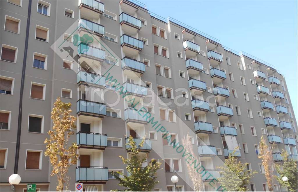 appartamento in vendita a Milano in zona Quarto Oggiaro