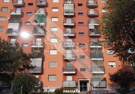 appartamento in vendita a Milano in zona Gallaratese
