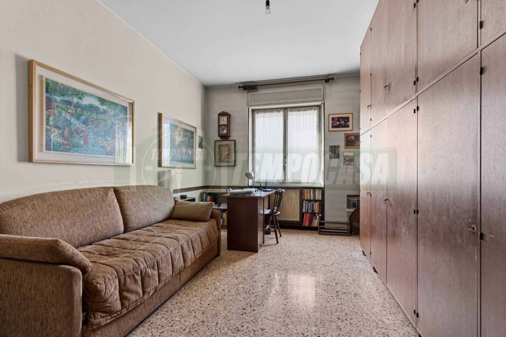 appartamento in vendita a Milano in zona Famagosta