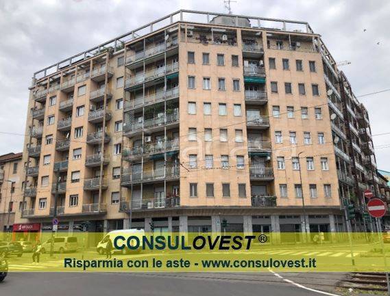 locale commerciale in vendita a Milano