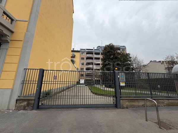 negozio in vendita a Milano