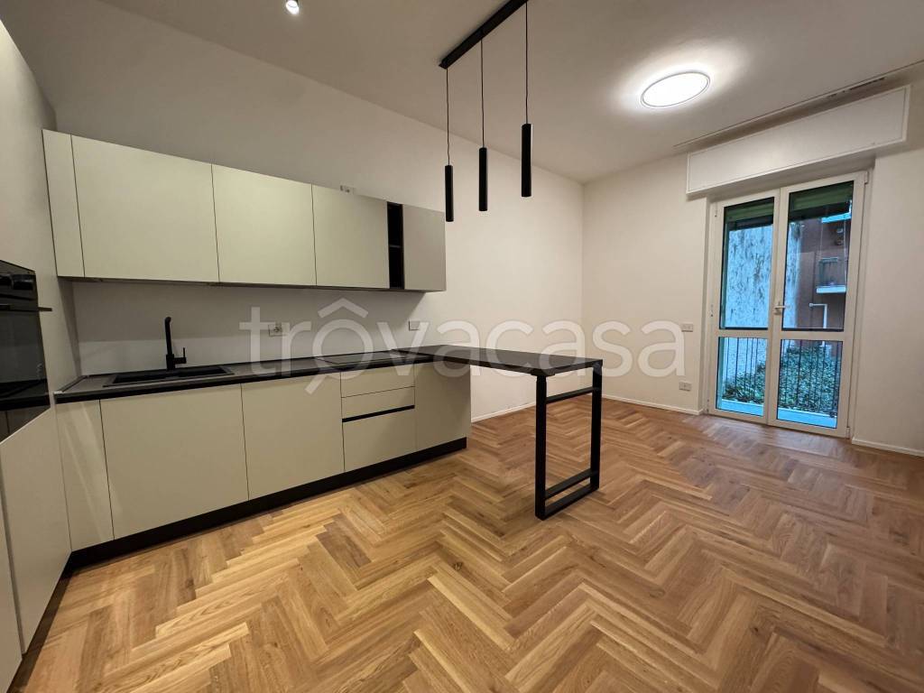 appartamento in vendita a Milano in zona Bocconi