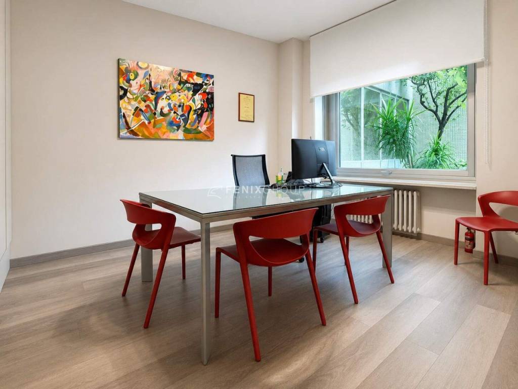 ufficio in vendita a Milano in zona Porta Romana