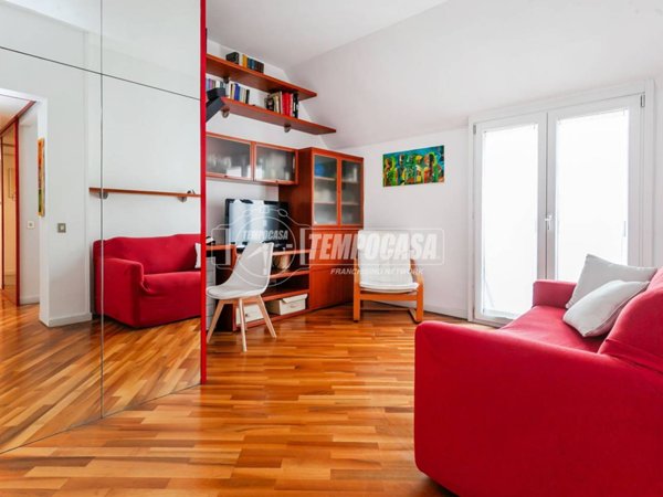 appartamento in vendita a Milano in zona Isola