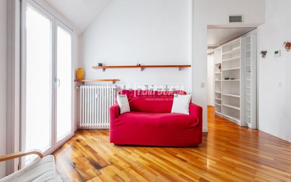 appartamento in vendita a Milano in zona Isola
