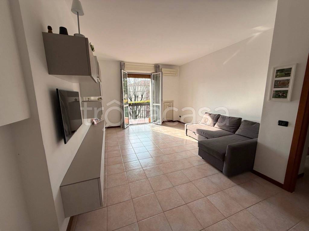 appartamento in vendita a Milano in zona Vigentino