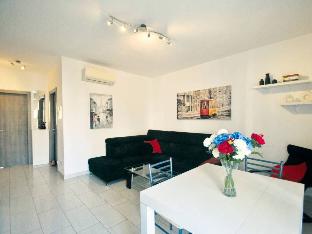 appartamento in vendita a Milano in zona Baggio