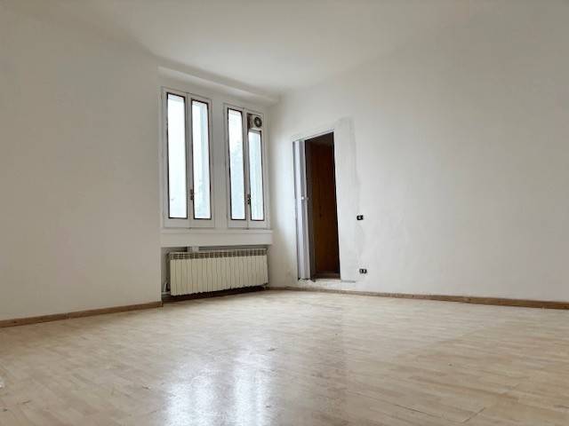 appartamento in vendita a Milano in zona Rogoredo